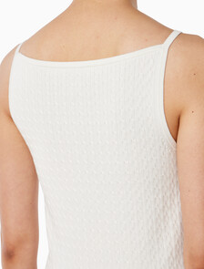 Buy 여성 슬림핏 우븐라벨 케이블 탱크 in color TOFU