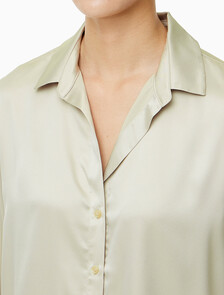 Buy 여성 새틴 롱 슬리브 탑 in color LIGHT GREEN
