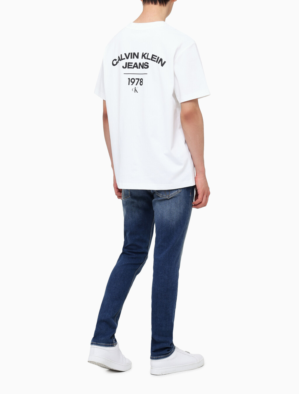 Buy 남성 1978 백 커브드 로고 반팔 티셔츠 in color BRIGHT WHITE
