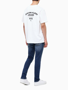 Buy 남성 1978 백 커브드 로고 반팔 티셔츠 in color BRIGHT WHITE