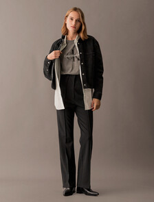 Buy 여성 크롭 대드 데님 셔츠 in color WASHED BLACK LOGO LACE