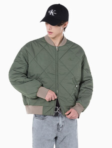 Buy 남성 리버서블 퀼팅 봄버 자켓 in color CK BLACK