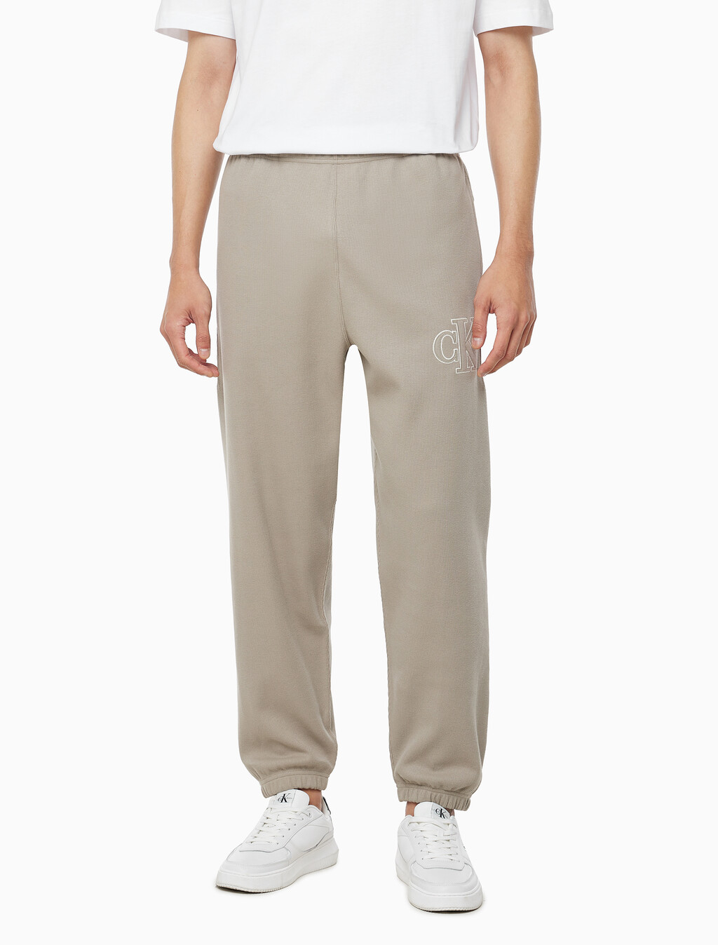 Buy 남성 더블 니트 립 로고 조거 팬츠 in color VINTAGE KHAKI