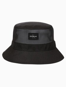 Buy 남성 CKJ 스포츠 에센셜 버킷햇 in color BLACK