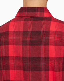 Buy 남성 CK 퓨어 플란넬 롱슬리브 셔츠 in color RED BLACK FLANNEL