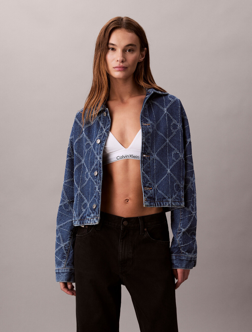 Buy 여성 AOP 로고 트러커 in color Blue