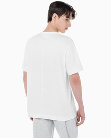 Buy 남성 레귤러 핏 에센셜 로고 반팔 티셔츠 in color ATHLETIC GREY H