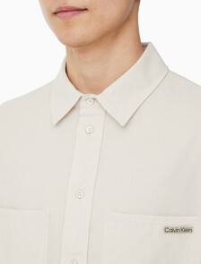 Buy 남성 릴렉스핏 샴브레이 코튼 셔츠 in color LIGHT BEIGE