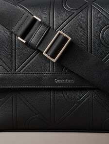 Buy 남성 라지 엠보스드 엠블럼 플랩 메신저 in color BLACK