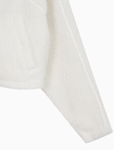 Buy 여성 크롭 쉐르파 자켓 in color WHITE