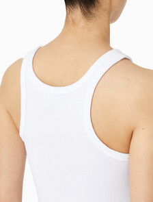 Buy 여성 코튼 컨투어 립 CK 탱크 in color BRILLIANT WHITE
