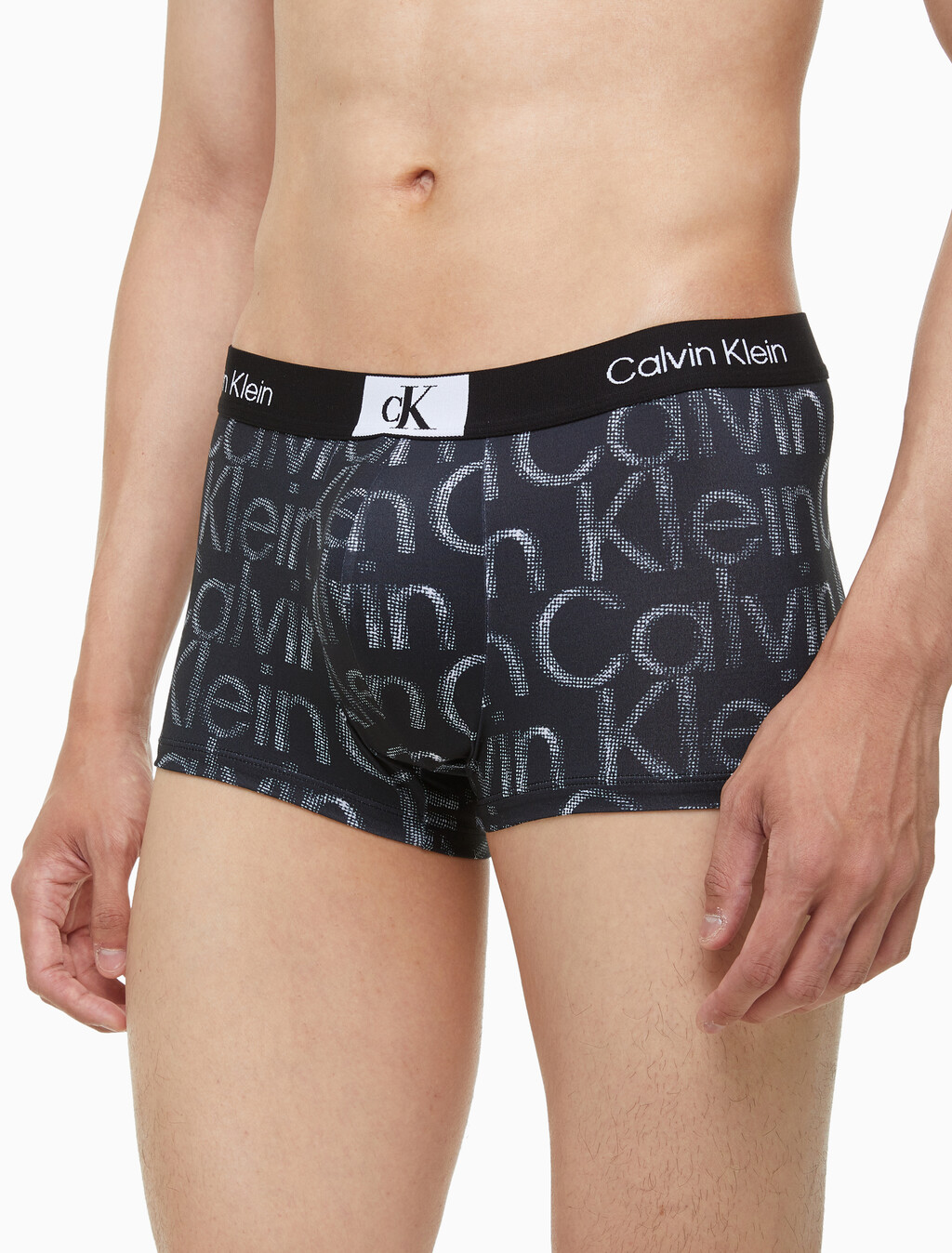 Buy 남성 1996 마이크로 로우라이즈 드로즈 in color HALFTONE GLITCH_BLACK