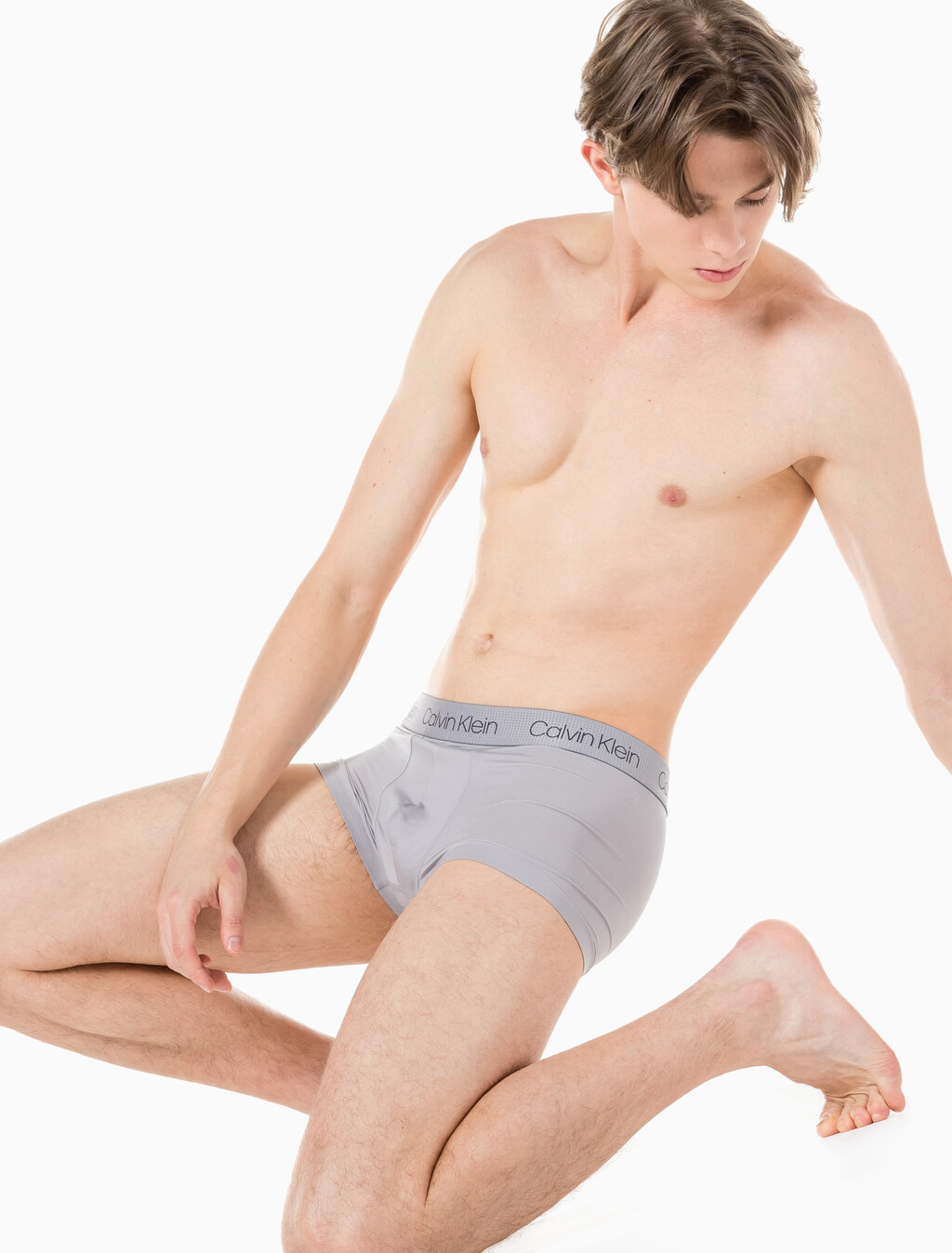 Buy 남성 에어 에프엑스 테크 마이크로 로우 라이즈 드로즈 in color SLEEK SILVER