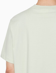Buy 남성 이지핏 아카이브 로고 반팔 티셔츠 in color TENDER GREENS