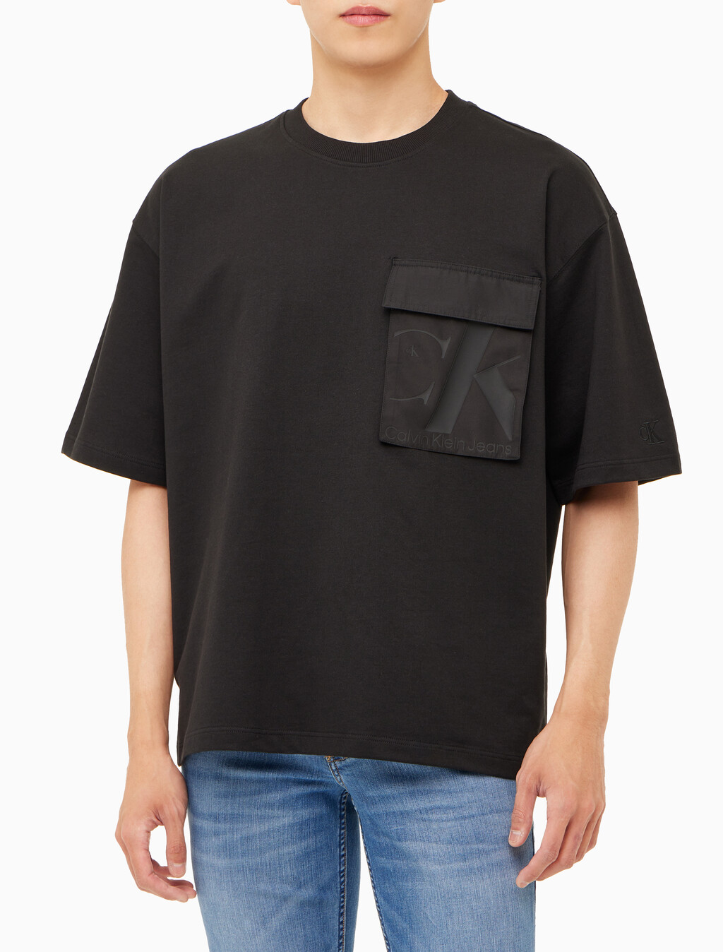 Buy 남성 오버사이즈 우븐 포켓 반팔 스웻셔츠 in color CK BLACK