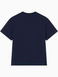 Buy 남성 레귤러핏 히어로 모노그램 로고 반팔 티셔츠 in color DARK SAPPHIRE