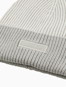 Buy 남녀공용  투톤 컬러 로고 패치 비니 in color Grey