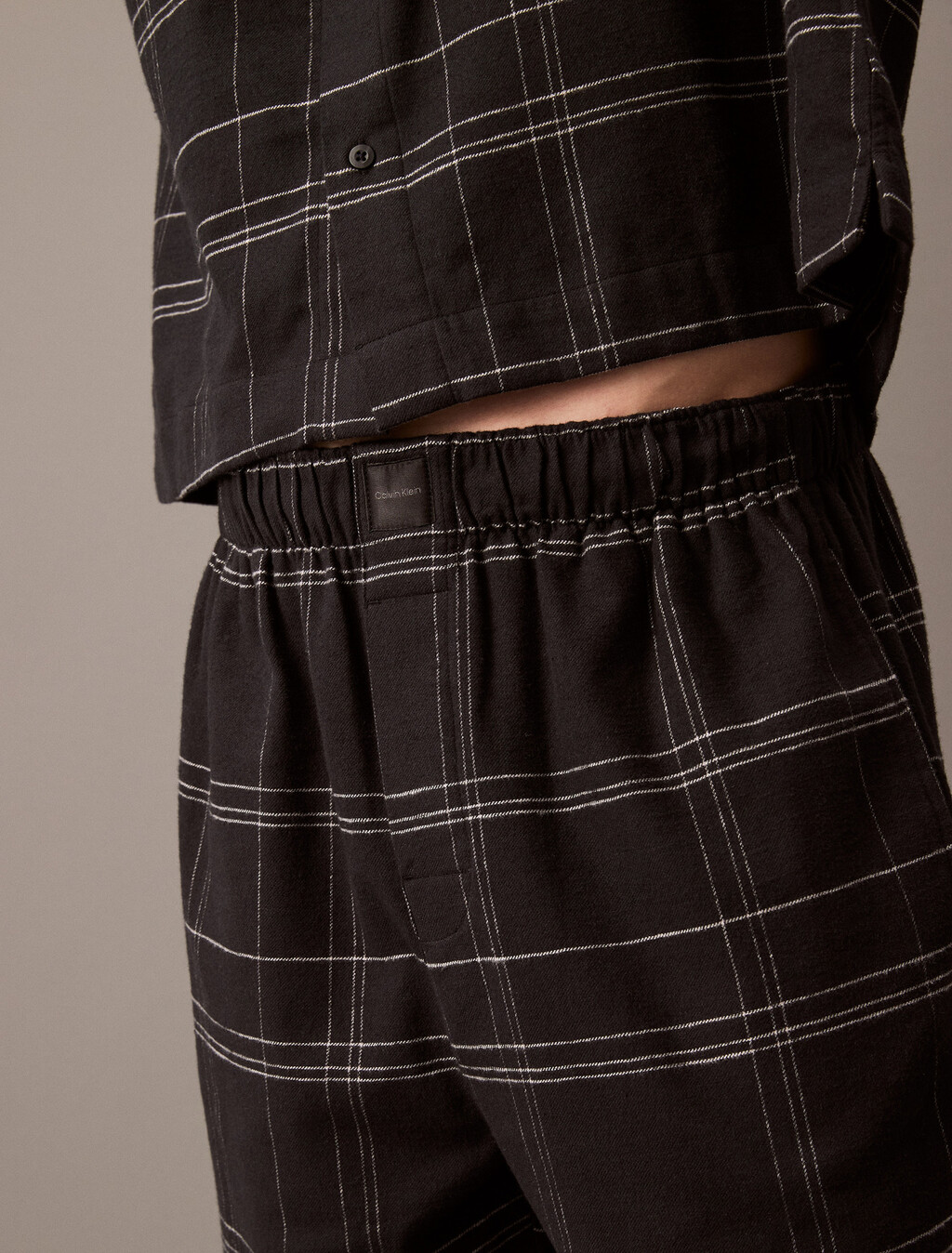 Buy 남성 플란넬 슬립 팬츠 in color BLACK PLAID