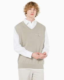 Buy 남성 엠보스드 스웨터 베스트 in color BEIGE