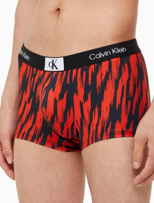 Buy 남성 1996 마이크로 로우라이즈 드로즈 in color TIGER STRIPE PRINT HAZARD