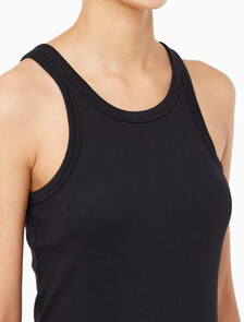 Buy 여성 코튼 컨투어 립 탱크 탑 in color BLACK BEAUTY