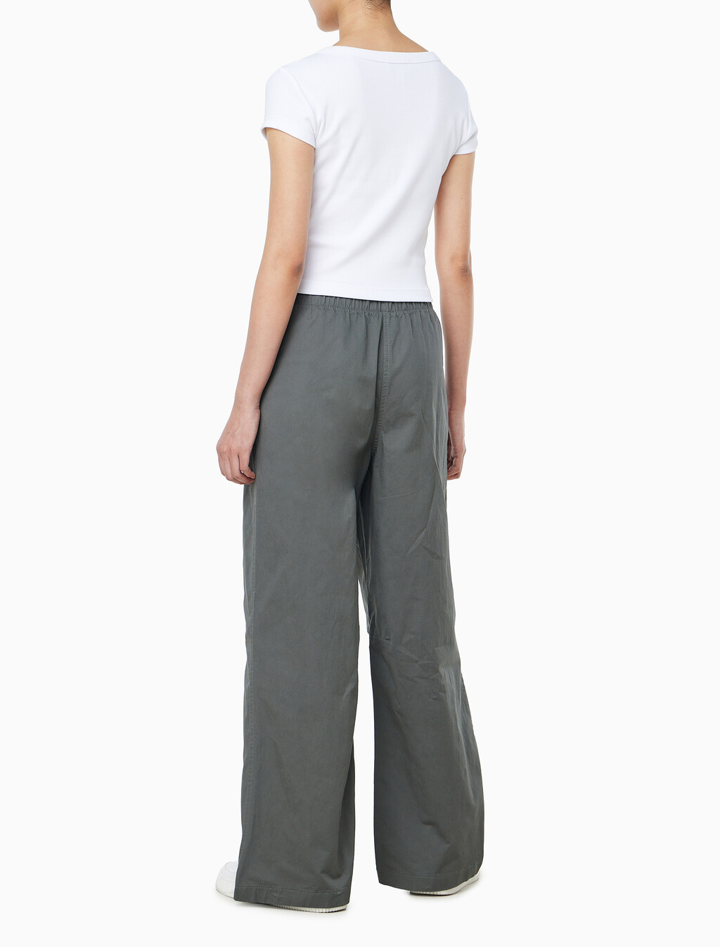 Buy 여성 라이트웨이트 코튼 카고 팬츠 in color GUNMETAL HTR
