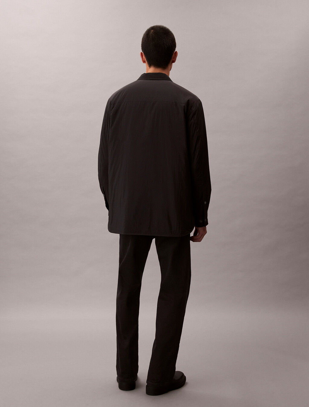 Buy 남성 패디드 셔츠 자켓 in color BLACK