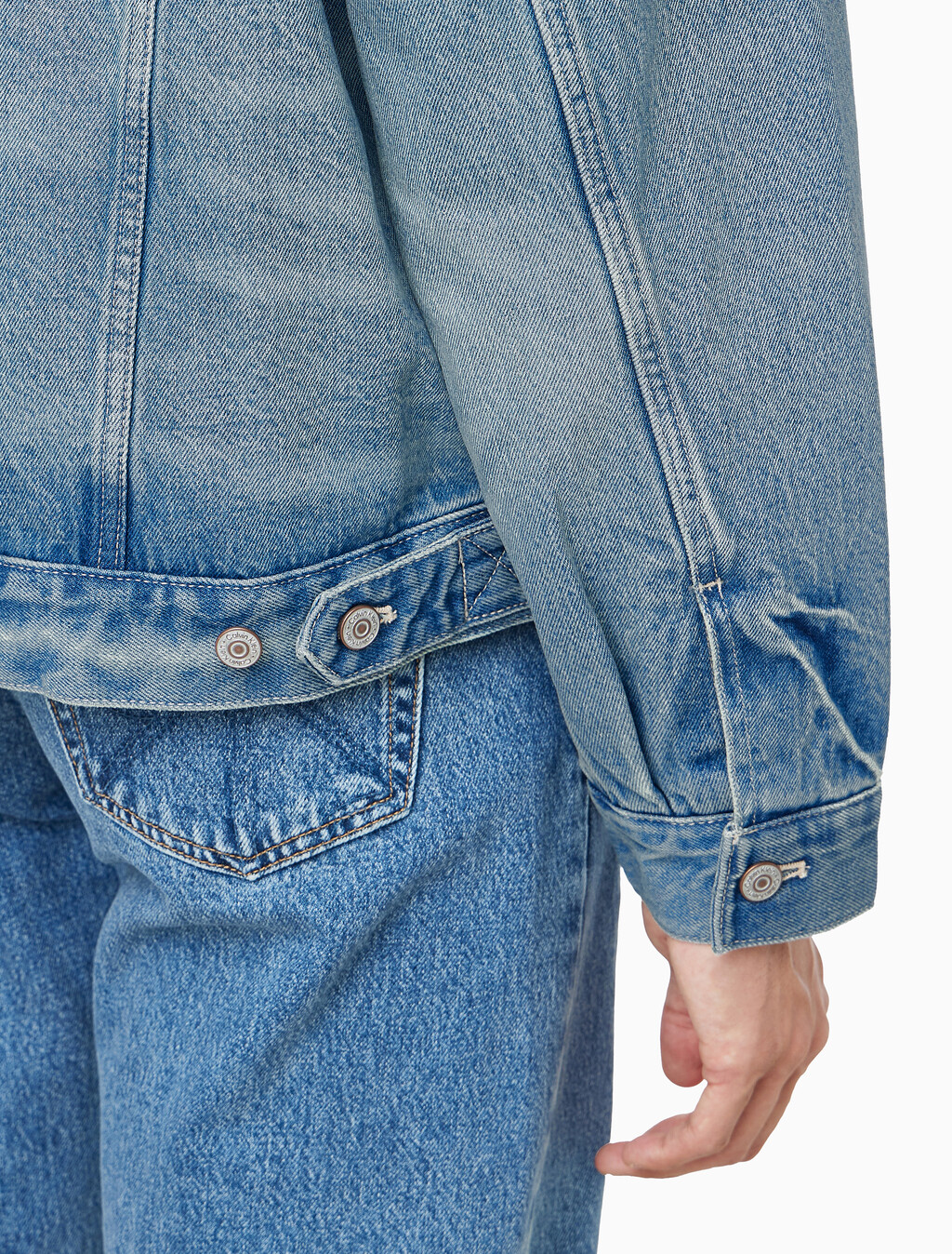 Buy 남성 90S 셜파 트러커 틴티드 툰드라 in color Denim
