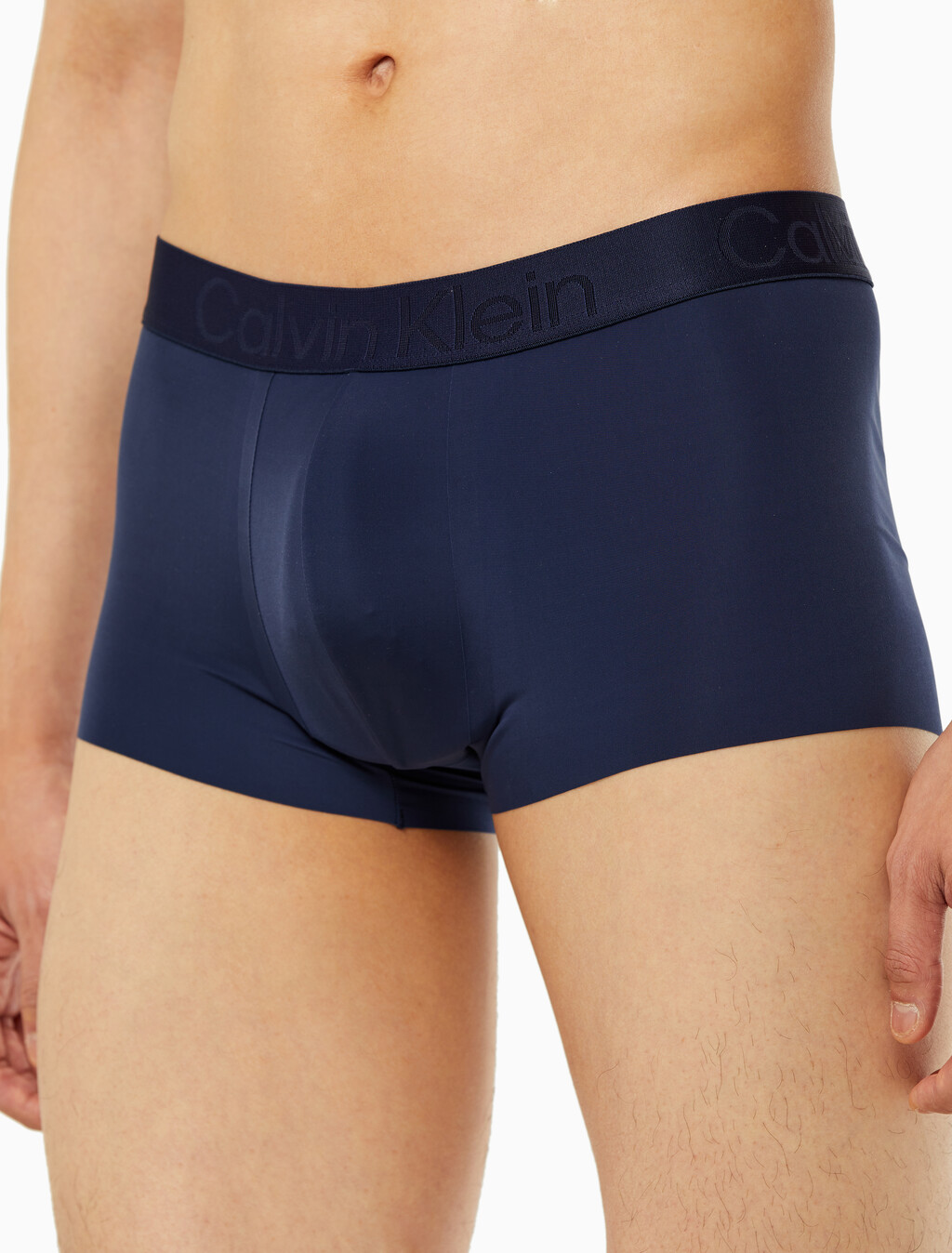 Buy 남성 CK 블랙 쿨링 로우라이즈 드로즈 in color BLUE SHADOW