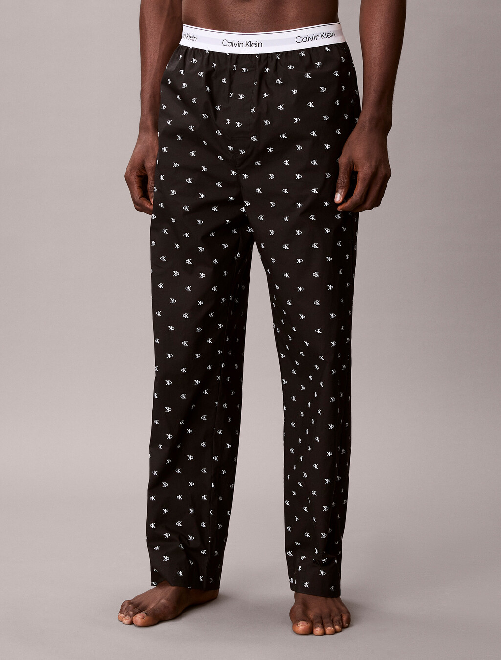 Buy 남성 코튼 포플린 슬립 팬츠 in color DIAMOND LOGO PRINT_BLACK