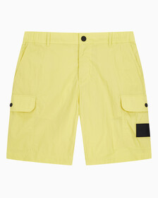 Buy 남성 나일론 라이트웨이트 카고 쇼츠 in color YELLOW SAND