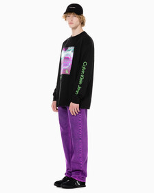 Buy 남성 90's 스트레이트핏 하이퍼 핑크 컬러 데님 in color MID BLUE BACK EMBRO