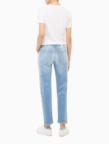 Buy 여성 보이핏 미드블루  데님 in color MID BLUE BACK EMBRO