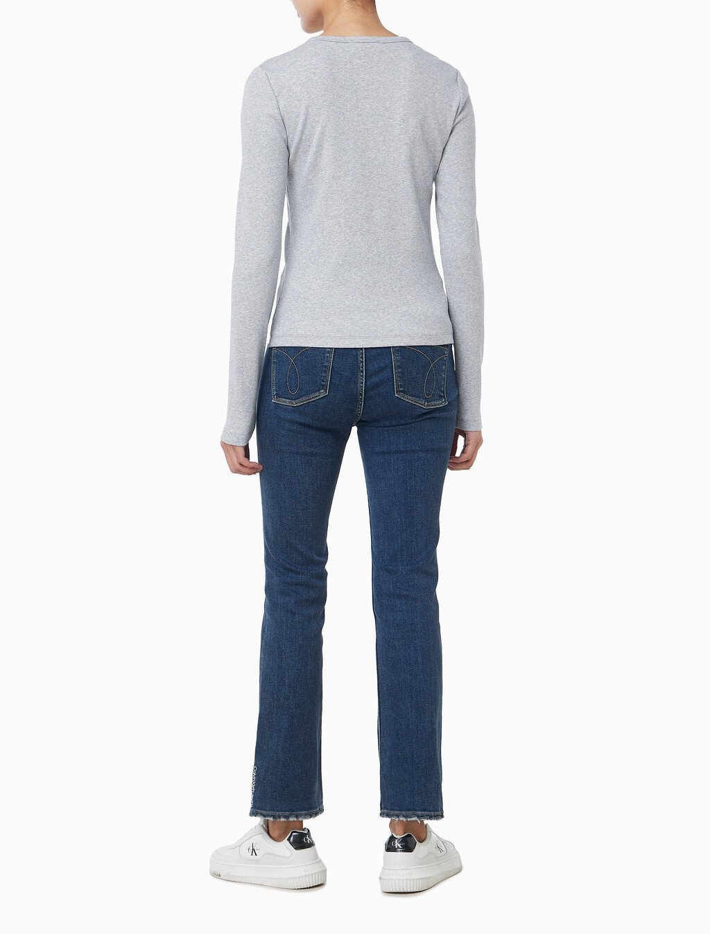 Buy 여성 모노그램 롱슬리브 헨리넥 티셔츠 in color HEROIC GREY HEATHER