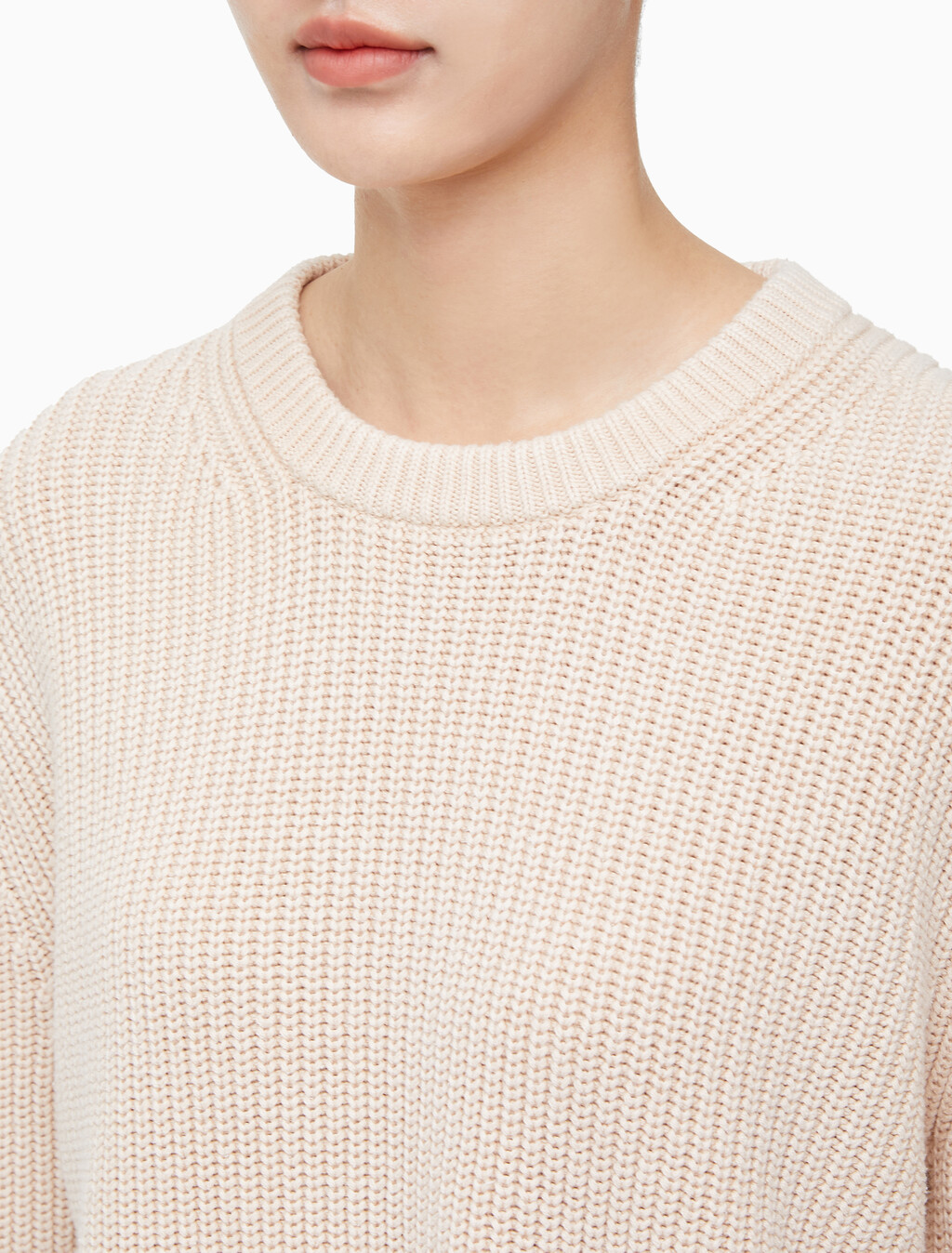 Buy 여성 롱슬리브 라운드넥 스웨터 in color NEUTRAL TAN