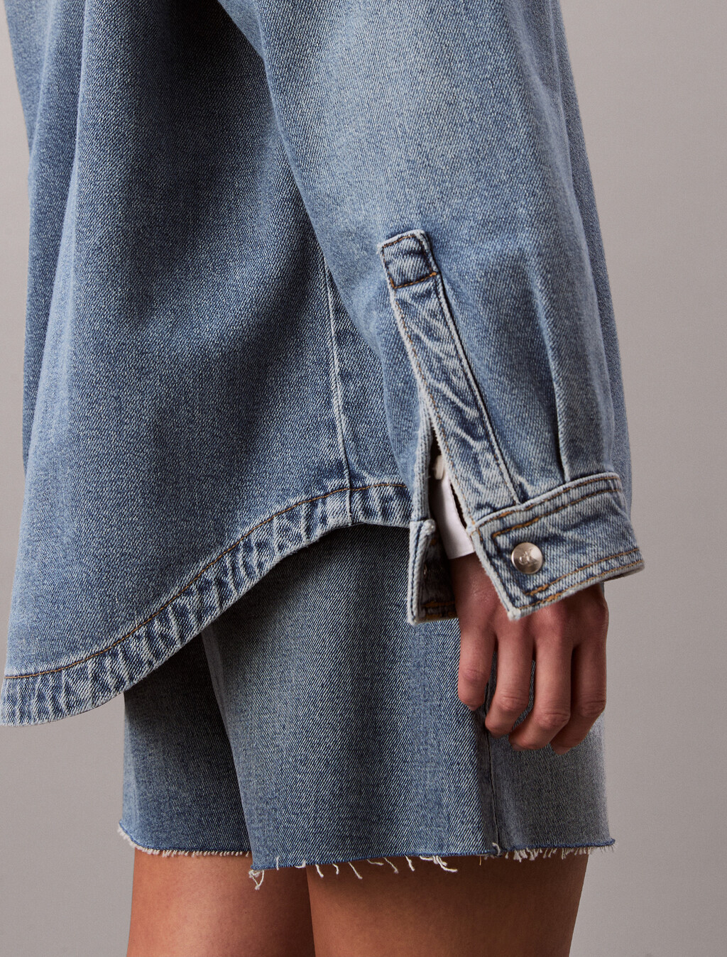 Buy 여성 데님 보이프렌드 셔츠 in color Overnight blue