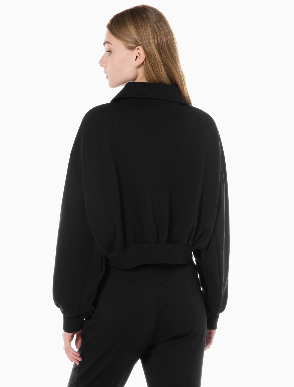 Buy 여성 하프집 엠보스 폴로넥 스웻 in color CK BLACK