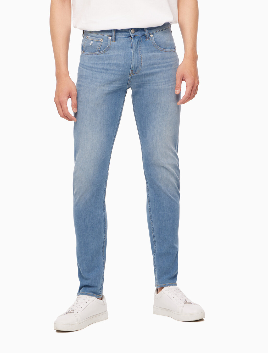 Buy 남성 모던 테이퍼 라이트블루 데님 in color CHALKY BLUE