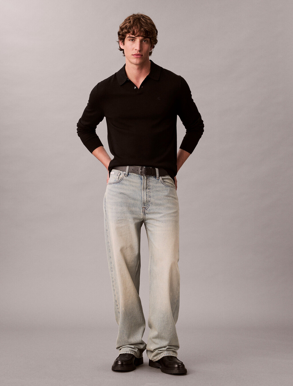 Buy 남성 베기핏 세퀴아 미드 블루 데님 in color Light blue