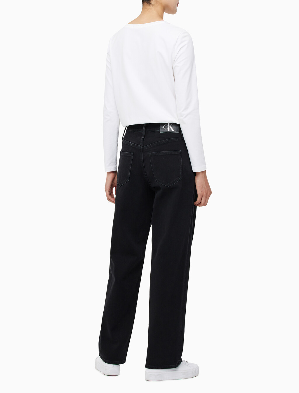 Buy 여성 90's 스트레이트핏 기모 블랙 데님 in color WASHED BLACK LOGO LACE