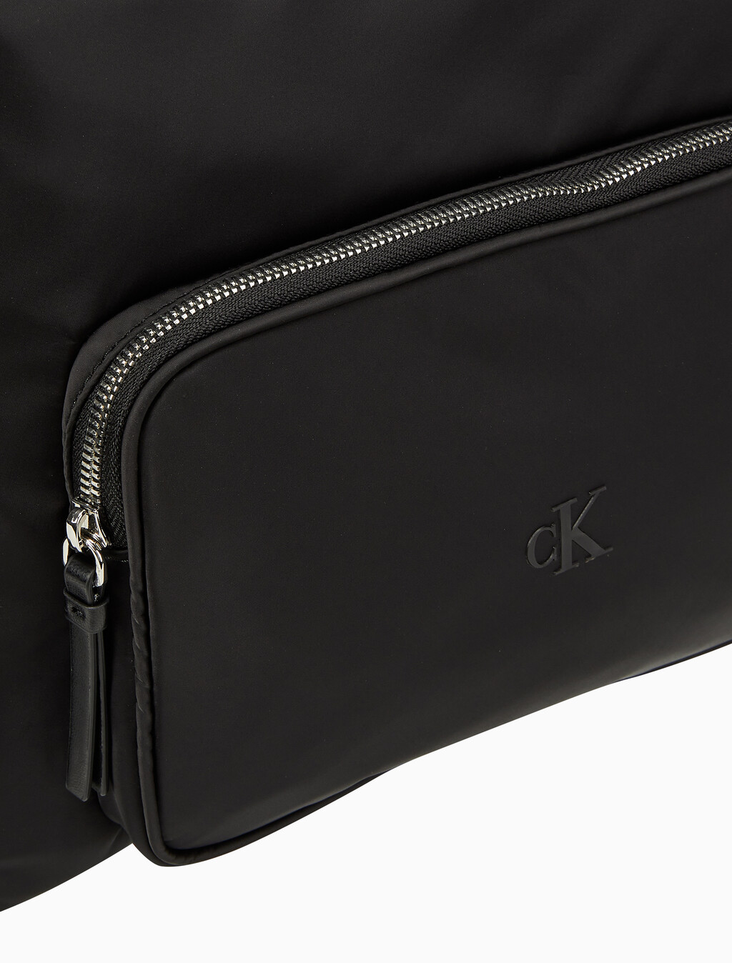 Buy 여성 포켓 나일론 사첼 in color BLACK