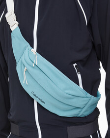 Buy 남녀공용 CK 스포츠 슬링백 in color ARCTIC