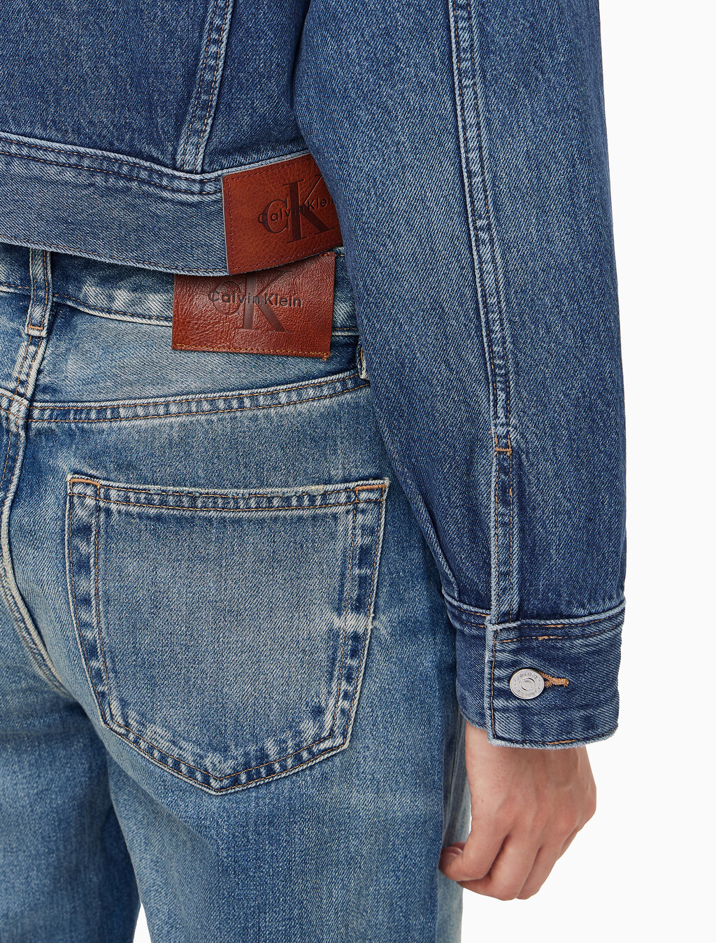 Buy 여성 크롭 미드 블루 데님 자켓 in color denim