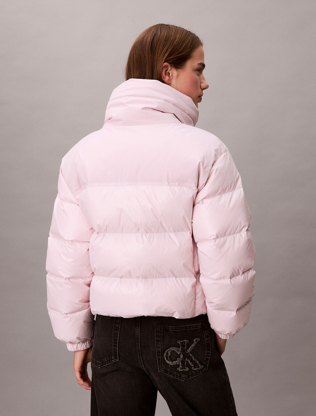 Buy 여성 매트 블라킹 샤인 다운 자켓 in color Pink