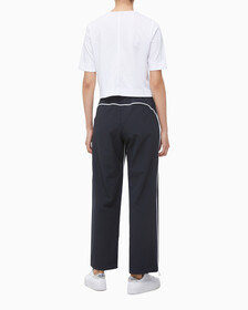 Buy 여성 박시 핏 에센셜 기능성 반팔 티셔츠 in color BRIGHT WHITE