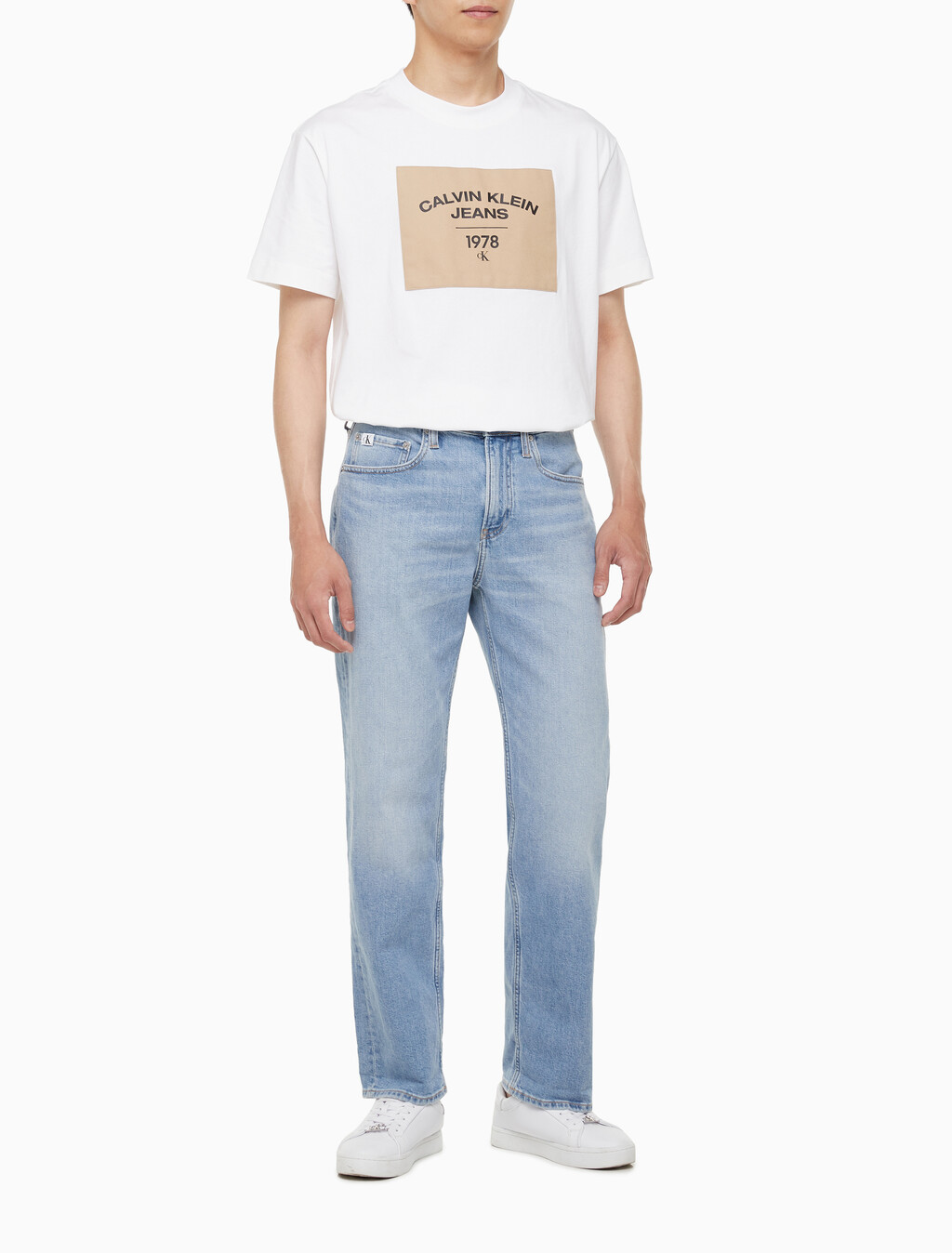 Buy 남성 90'S 스트레이트핏 라이트블루 데님 in color CHALKY BLUE