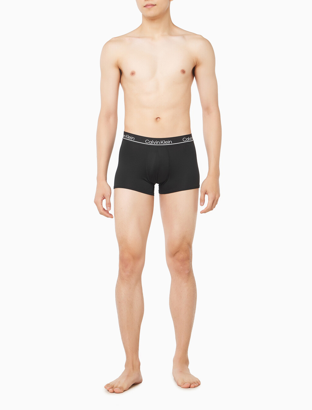 Buy 남성 CK 마이크로 플러스 로우 라이즈 트렁크 4PK in color Charcoal / Black / White / Black