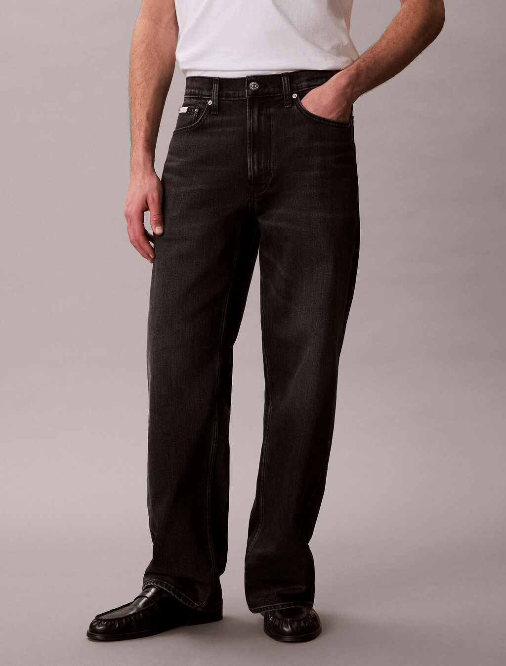 Buy 90S 스트레이트 37.5 진 in color Black