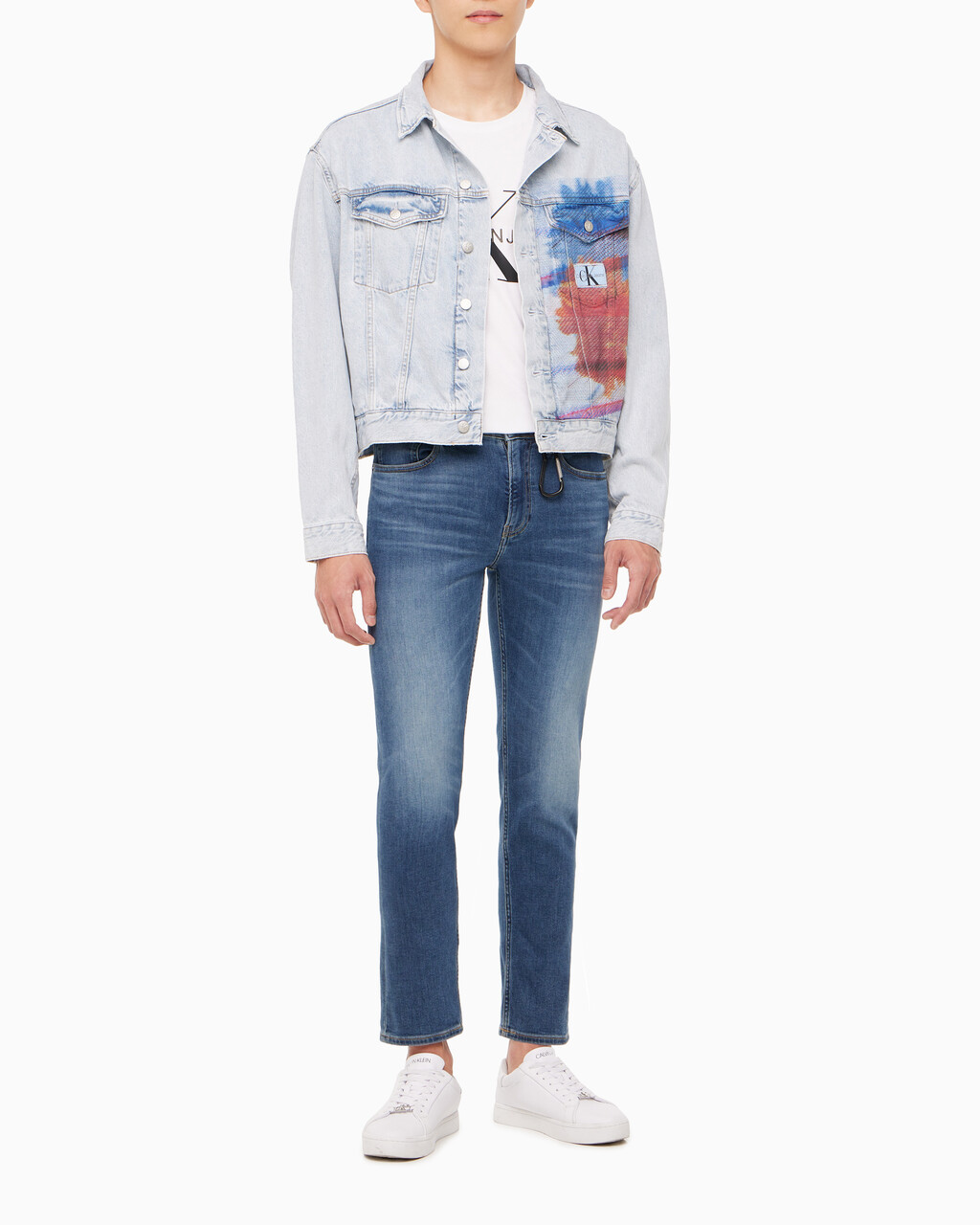 Buy 남성 오버사이즈핏 박시 크롭 데님 재킷 in color 028A CHALKY BLU