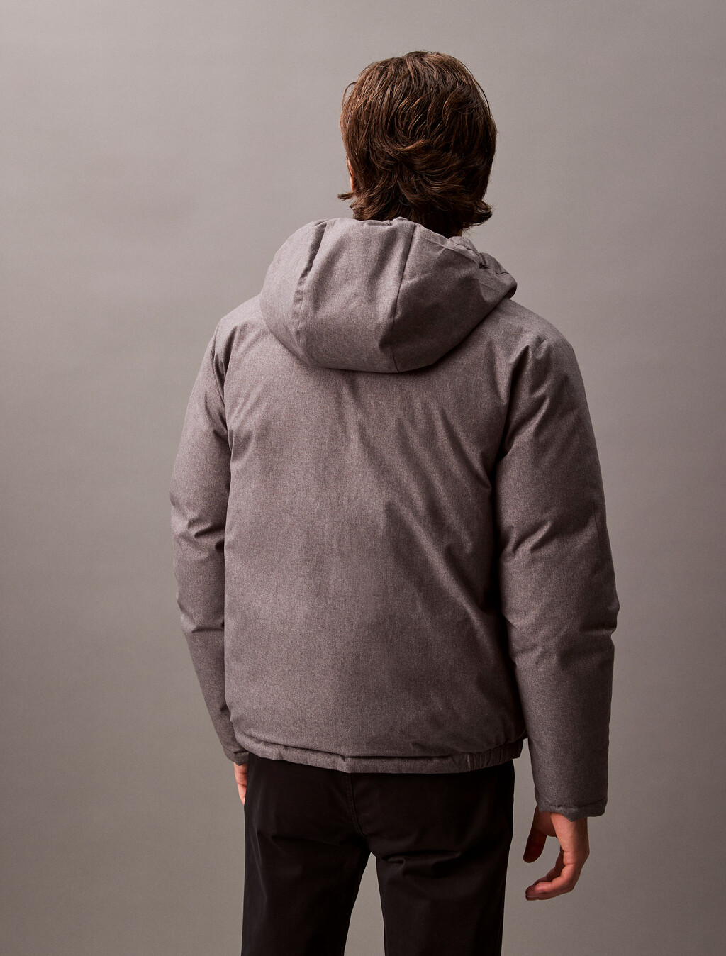 Buy 남성 롱슬리브 리버시블 덕다운 숏 푸퍼 in color GUNMETAL HEATHER